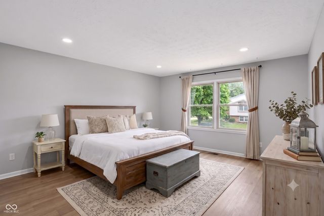7606 Farm View Circle E, Indianapolis, IN 46256