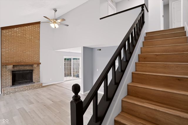 7606 Farm View Circle E, Indianapolis, IN 46256