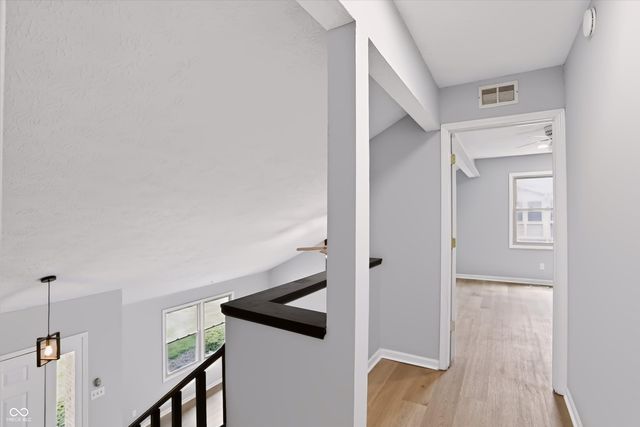 7606 Farm View Circle E, Indianapolis, IN 46256