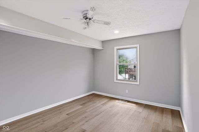 7606 Farm View Circle E, Indianapolis, IN 46256