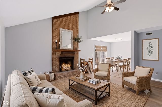 7606 Farm View Circle E, Indianapolis, IN 46256