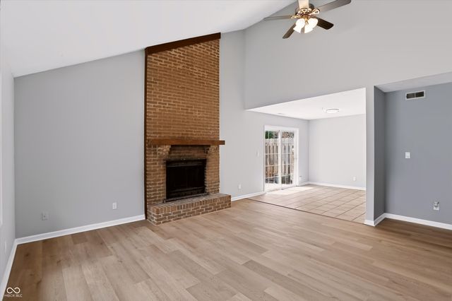 7606 Farm View Circle E, Indianapolis, IN 46256
