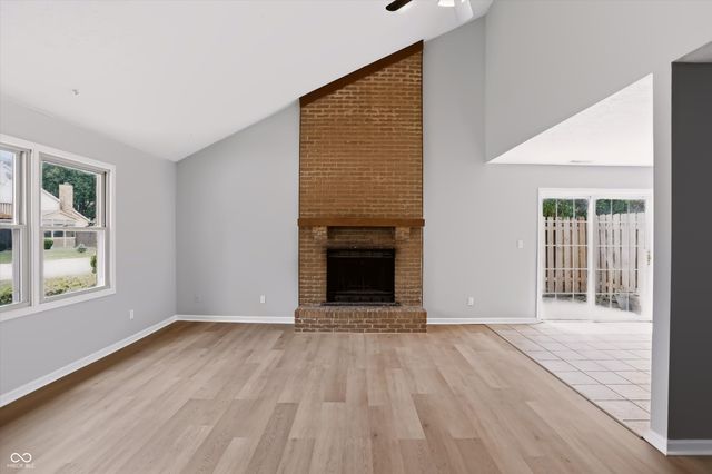 7606 Farm View Circle E, Indianapolis, IN 46256