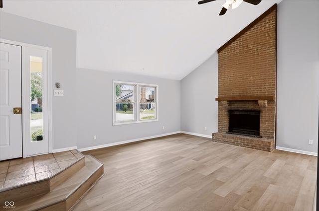 7606 Farm View Circle E, Indianapolis, IN 46256