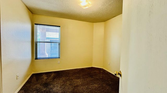 5600 Mesa Ridge Road NW, Albuquerque, NM 87114