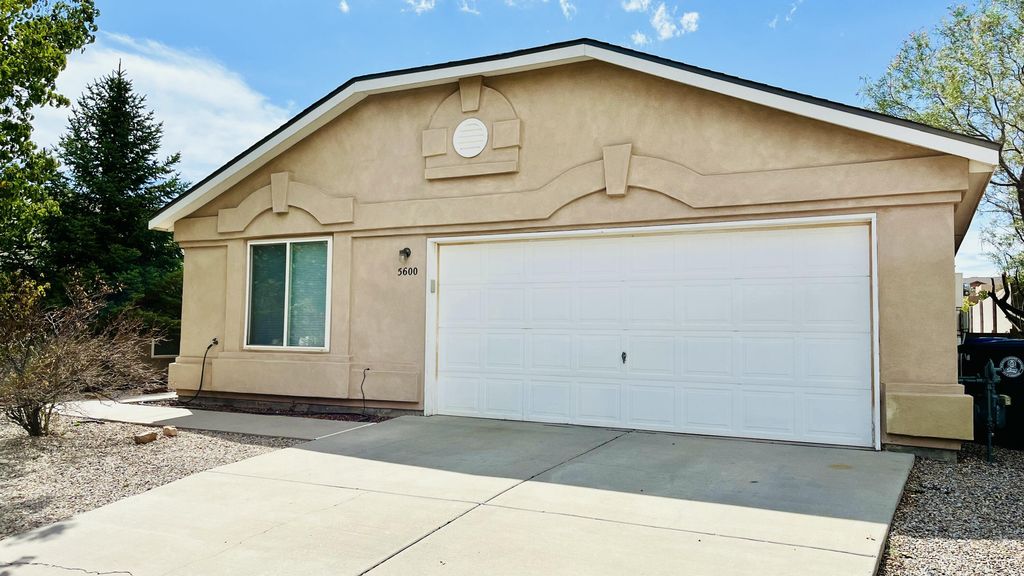5600 Mesa Ridge Road NW, Albuquerque, NM 87114