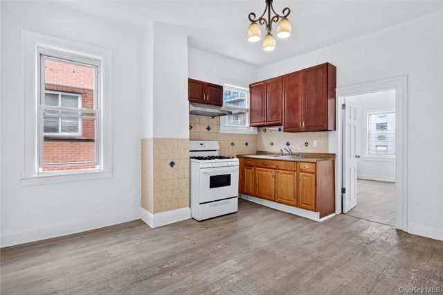 3150 137th Street, Flushing, NY 11354