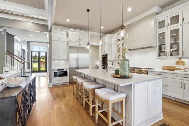 1045 Buena Vista Dr, Franklin, TN 37069