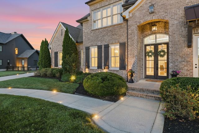 1045 Buena Vista Dr, Franklin, TN 37069