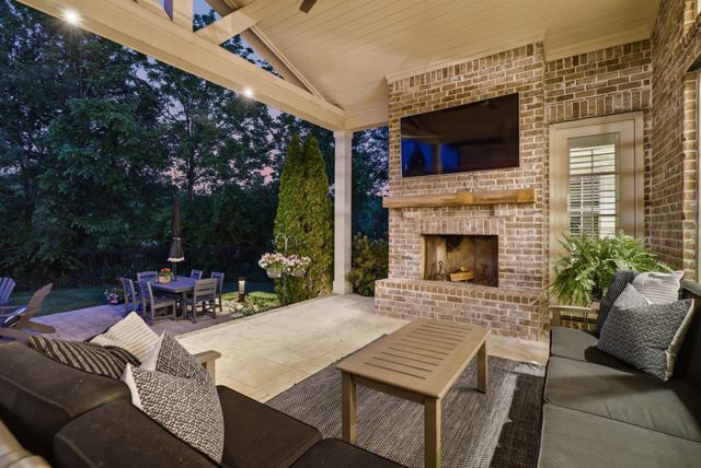 1045 Buena Vista Dr, Franklin, TN 37069