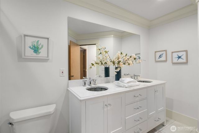 10109 NE Knight Road, Bainbridge Island, WA 98110