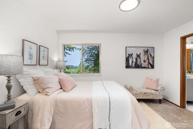 10109 NE Knight Road, Bainbridge Island, WA 98110