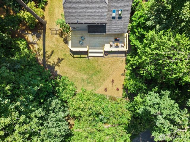 10109 NE Knight Road, Bainbridge Island, WA 98110
