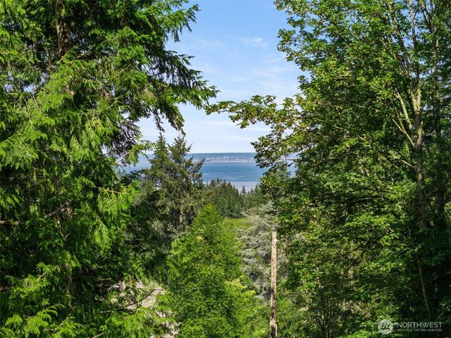 10109 NE Knight Road, Bainbridge Island, WA 98110