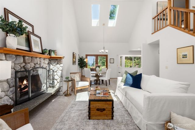10109 NE Knight Road, Bainbridge Island, WA 98110