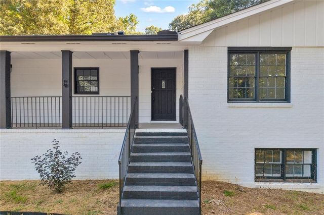 165 N Morning Dove Drive N, Fayetteville, GA 30215