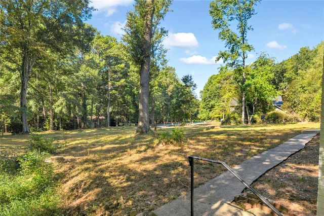 165 N Morning Dove Drive N, Fayetteville, GA 30215