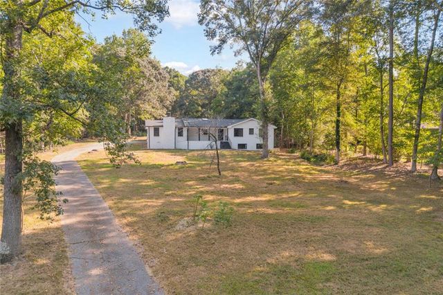 165 N Morning Dove Drive N, Fayetteville, GA 30215
