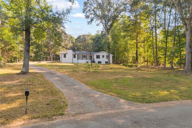 165 N Morning Dove Drive N, Fayetteville, GA 30215