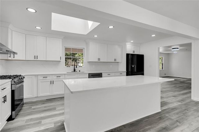 165 N Morning Dove Drive N, Fayetteville, GA 30215