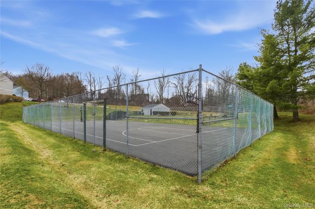 203 Williamsburg Drive, Mahopac, NY 10541