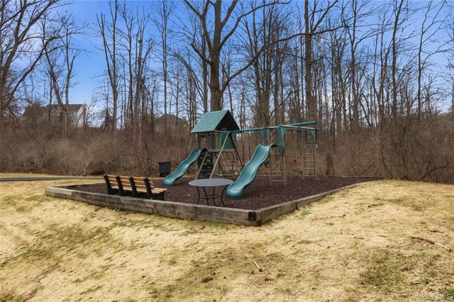 203 Williamsburg Drive, Mahopac, NY 10541