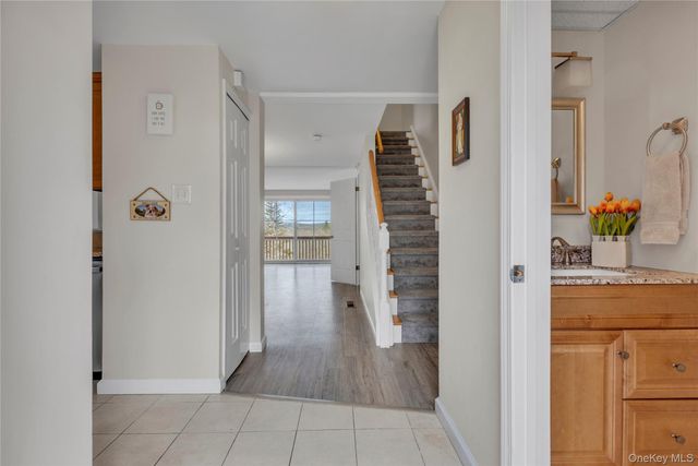 203 Williamsburg Drive, Mahopac, NY 10541