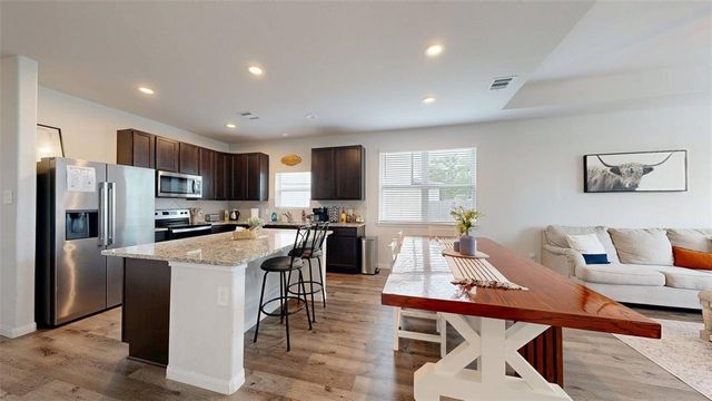 963 Harper Lane, Bryan, TX 77803