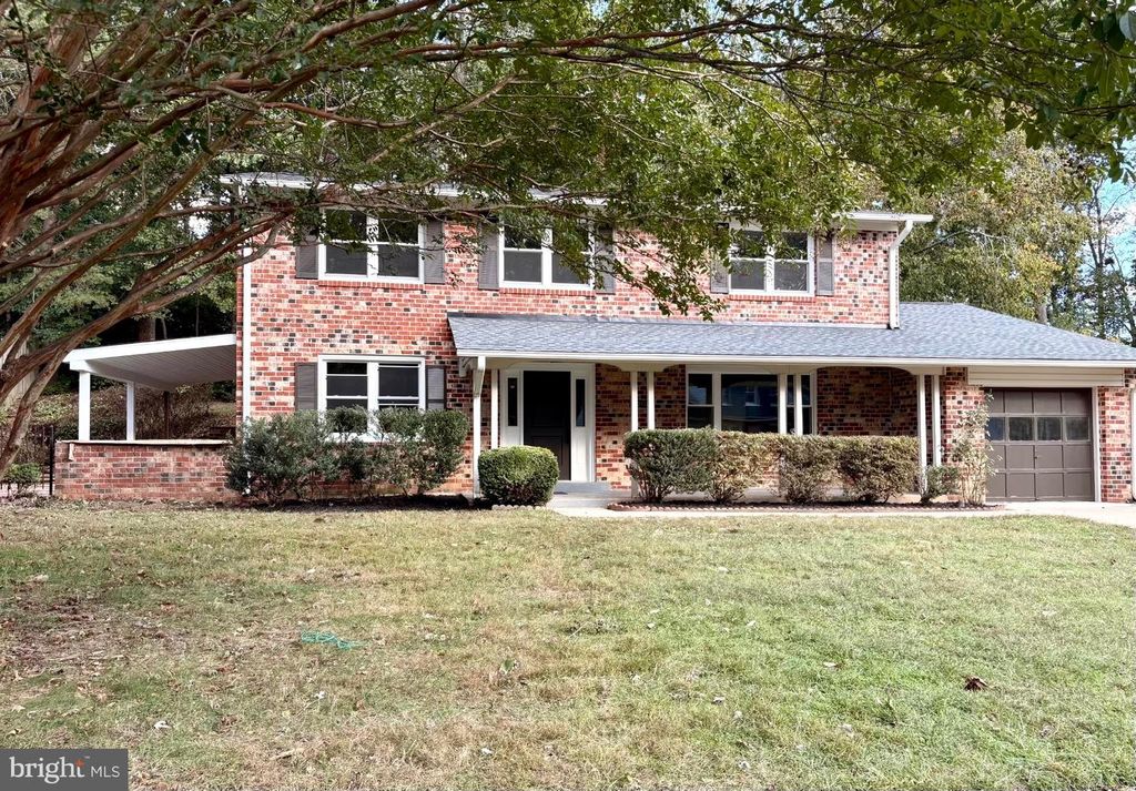 10116 DUNDALK ST, Fairfax, VA 22032