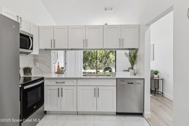 2861 Detached Circle SE, Palm Bay, FL 32909