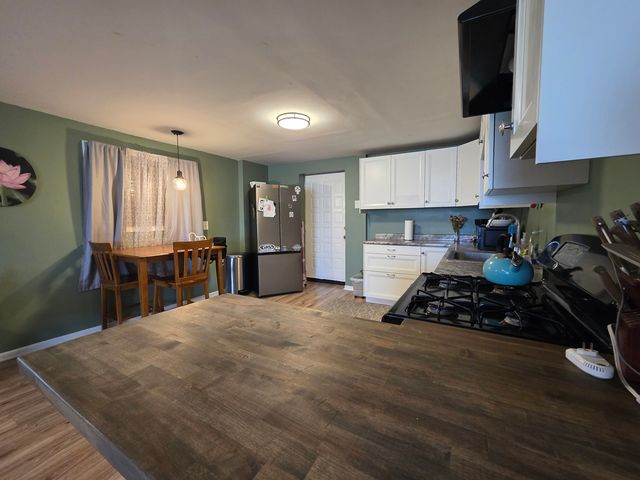 7919 Hill Drive, Wonder Lake, IL 60097