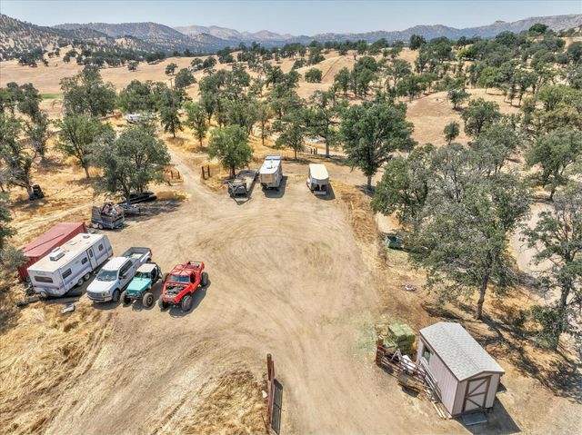 14982 N Morgan Canyon Road, Prather, CA 93651