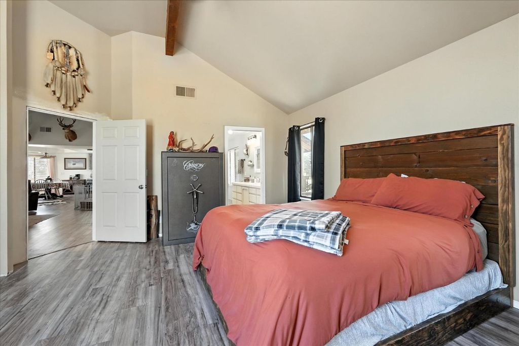 Image 18 of property listing at 14982 N Morgan Canyon Road, Prather, CA 93651