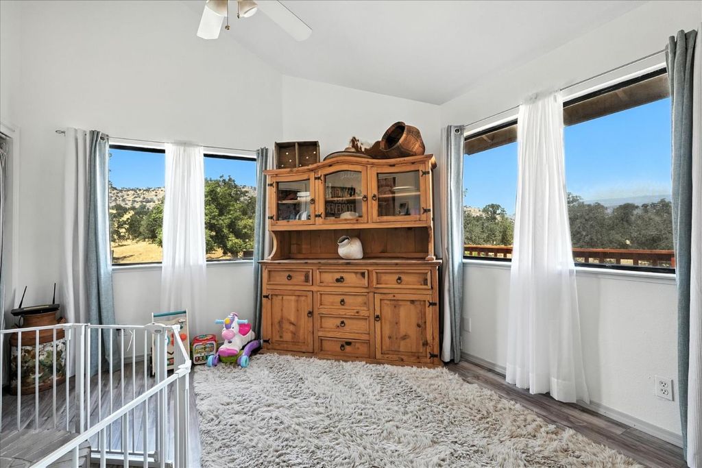 Image 23 of property listing at 14982 N Morgan Canyon Road, Prather, CA 93651