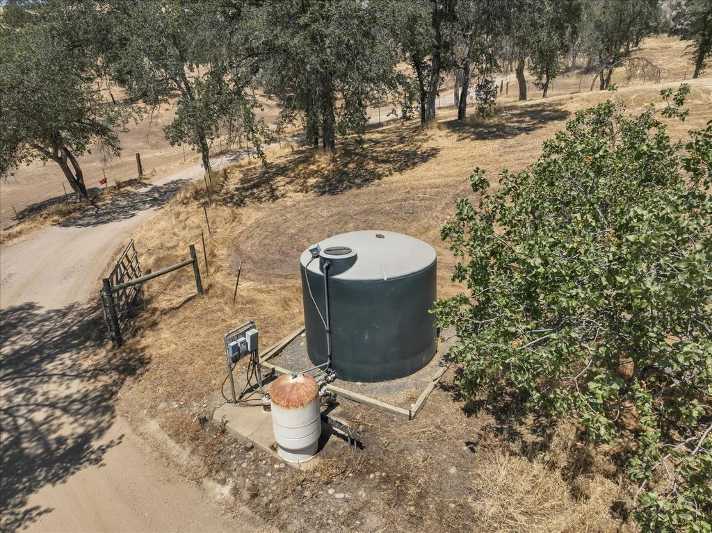 Image 38 of property listing at 14982 N Morgan Canyon Road, Prather, CA 93651