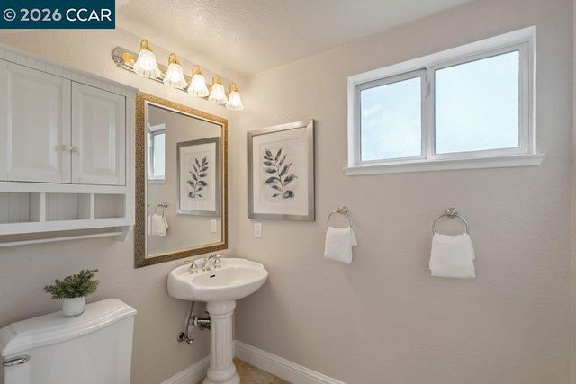 681 Adobe Dr, Danville, CA 94526