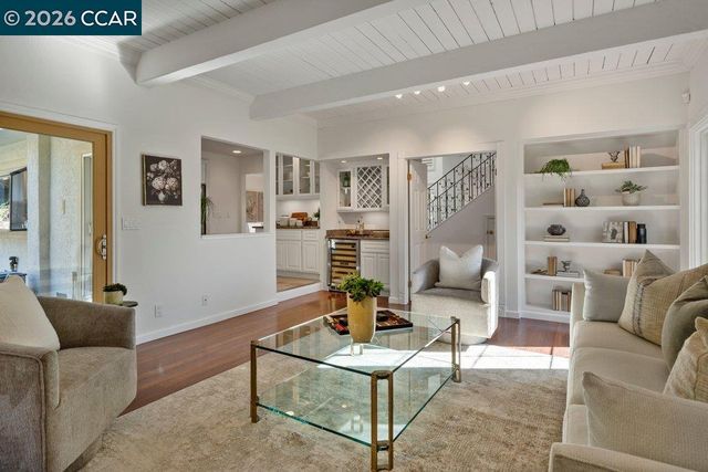 681 Adobe Dr, Danville, CA 94526