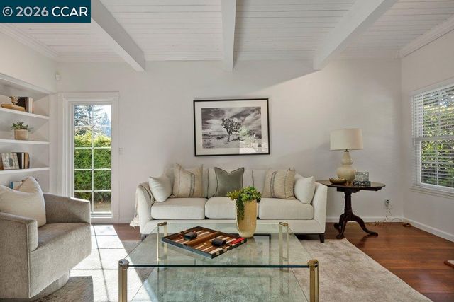 681 Adobe Dr, Danville, CA 94526