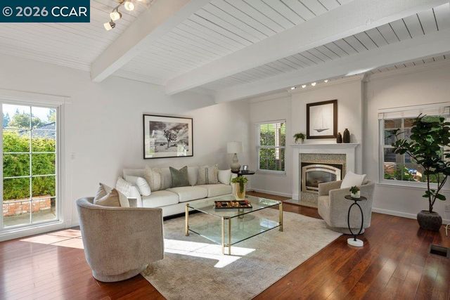 681 Adobe Dr, Danville, CA 94526