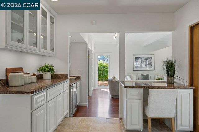 681 Adobe Dr, Danville, CA 94526