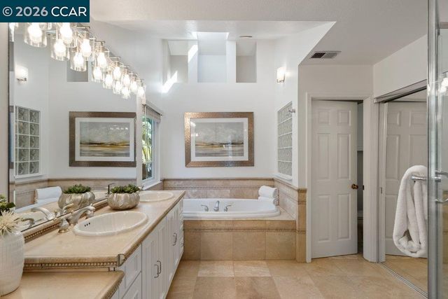 681 Adobe Dr, Danville, CA 94526