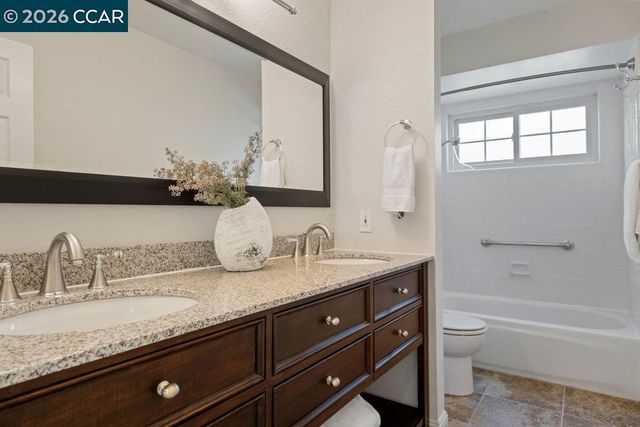 681 Adobe Dr, Danville, CA 94526