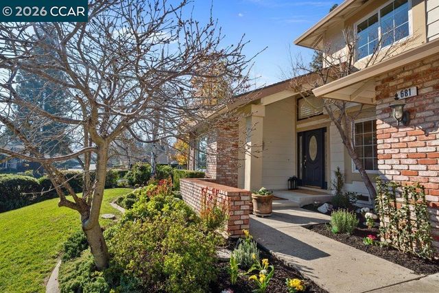 681 Adobe Dr, Danville, CA 94526