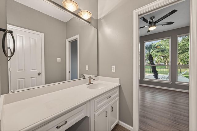 7203 Timberlake Dr, Sugar Land, TX 77479