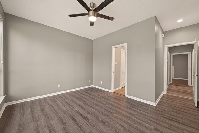 7203 Timberlake Dr, Sugar Land, TX 77479