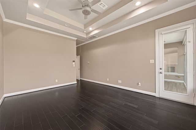 7203 Timberlake Dr, Sugar Land, TX 77479