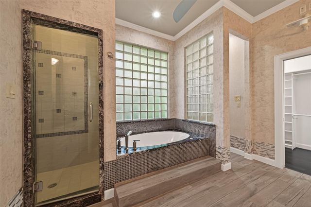 7203 Timberlake Dr, Sugar Land, TX 77479