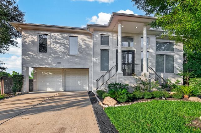7203 Timberlake Dr, Sugar Land, TX 77479