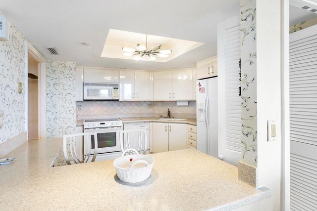 5070 N Ocean Drive 2c, Singer Island, FL 33404