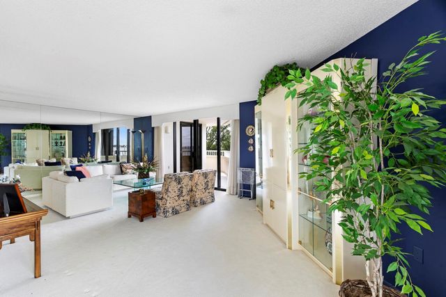 5070 N Ocean Drive 2c, Singer Island, FL 33404